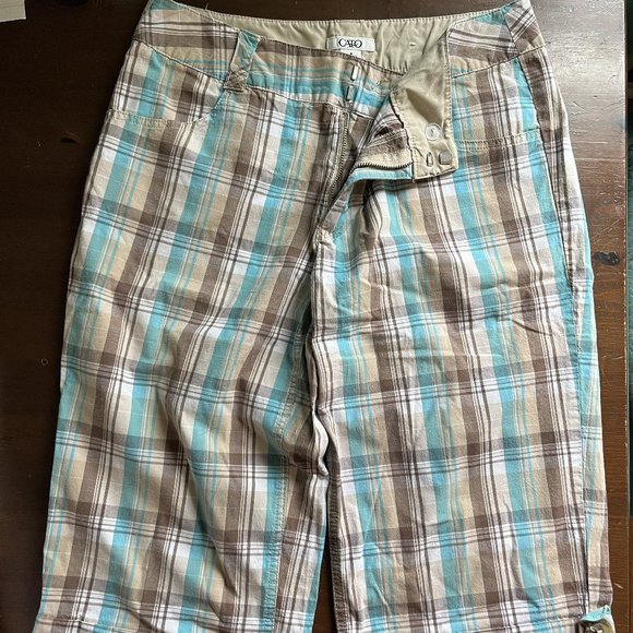 Cato women's Bermuda shorts plaid size 8 - Picture 1 of 5